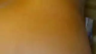 إدمان الرجل المتزوج السري لأفلام السحاق في العمل