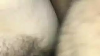 فتاتان تمارسان العاب الدورة المثيرة كل يوم