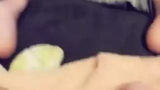 وجهة النظر: مشاهدتها وهي تملأ فرجها المبلل بقضيب أسود