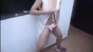 بورن في المرآب مع امرأة ناضجة مفلسة ومثيرة