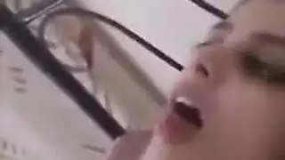 بينيك صاحبته الصغيرة وأمه مترجم عربي