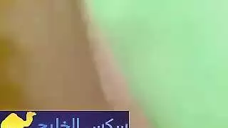 سمراء مؤخرة ناعمة تمص قضيب قبل نكاح شرج قاسي
