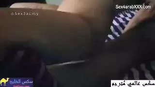شاهد أخته، والآن يدمر مهبل صديقتها