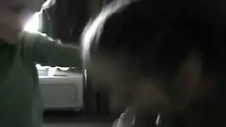 عاهرة البحر المالحة تأخذه بقسوة