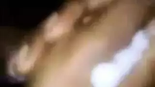 فيلم إباحي أجنبي يظهر رجلاً أسوداً كثيف الشعر