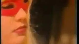 عاهرة شقراء تدمرها قضيب أسود وحشي