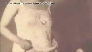 شمس البارودي تئن بينما تمتلئ بالسائل المنوي