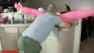 سيدة ناضجة في جلسة جنس قاسي