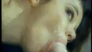 صدور كبيرة ومؤخرات ضيقة: تدمير شرجي