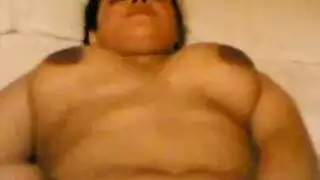 منى كبيرة الثدي تركب قضيب سائق التاكسي الصلب