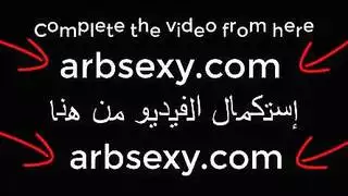 تمطيط وملء فتحة شرج سمراء في مشهد شرجي مكثف