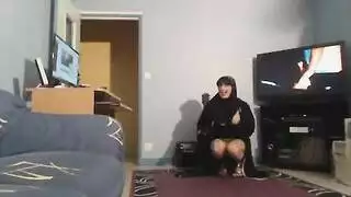 محجبة وكاشفة: تسجيل سري لعرض تعري جامح