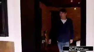 مشهد إباحي كامل: ممارسة الجنس مع زوجة رجل آخر