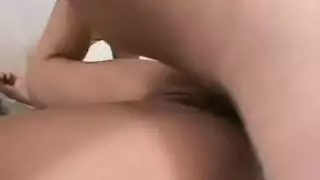 ثنائي الاختراق الثلاثي مصوَّر من منظور بوڤ جنسي صريح
