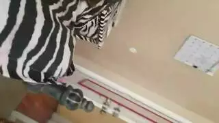 حامل ومثيرة: تختنق بالزب قبل بورن مهبل قاسي