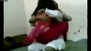 بورنو وضعية الكلب: رجل متدين ينيك عاهرة مدفوعة بعمق