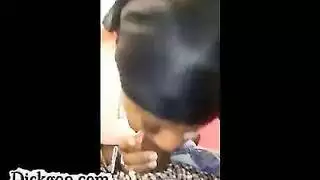 بورن مكتبي صعب: محجبة من مالي تخدم القضيب وتظهر جسدها