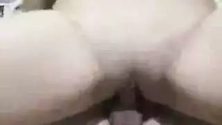رفع وضرب: يأخذها على الحائط