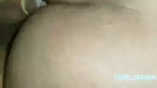 أفلام إباحية: إلهة إفريقية تُناك بقوة، قذف على ثدييها الطبيعيين