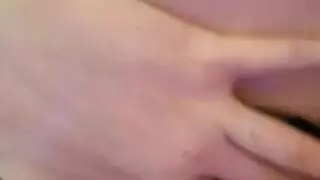 الفتى الشاب بنيك الخادمة الصغيرة عندما أرادت بعض الأغراض لمتصل إليها