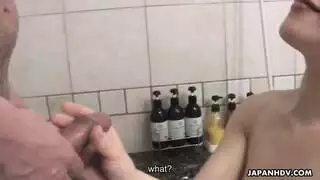 سكس حمام كوري إكس إكس إكس: مداعبة قضيب هاردكور و جماع ساخن