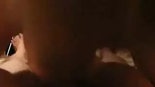 الكاميرا تتذوق عمل لسانها الخبير