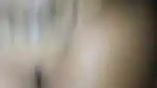 رجل كبير يهيمن في فيلم إباحي صريح