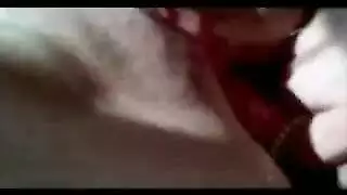 تمص لزوجها وهى تتناك من اخر