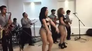 اتساع شديد من قضيب سميك ضخم