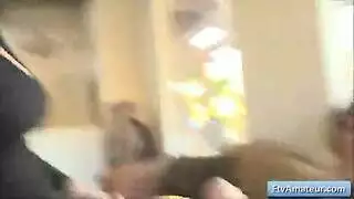 جلسة خنق للحلق محتوى إباحي صريح