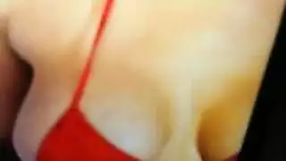 لقاء لانا وريبيكا وسايا السحاقي يتميز بقبلة مركزة على المؤخرة