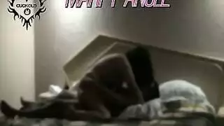استمناء قضيب حصان عملاق وانفجار