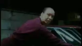 شقراء وقحة تستمتع باللعب بخشونة مع كسها المنقوع