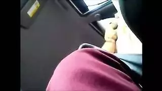 علاقة جماعية خشنة تتميز بأنات نسائية صاخبة وبي بي سي