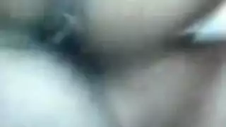 فرج فيفيانا الأملس يحتاج إلى قضيب قاسٍ للإشباع