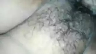 إباحية هاوية: محلي بقضيب ضخم يمارس الجنس بلا رحمة