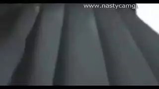 استمناء سري: فتاة خجولة تصل للذروة وهي تفكر في رجلها