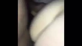 مؤخرة بيضاء ضيقة تتحطم على يد فحل عشوائي