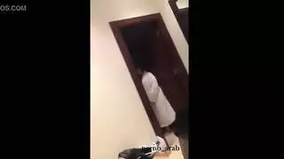 خليجي مع مغربية تقول له بتعدبني