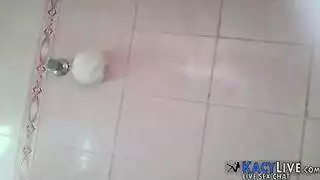 يصور بزاز اخته وهي لا تدري
