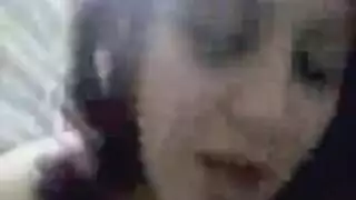 شرموطة ممتلئة الطيز و الجسم تتناك وهي راكبة فوق الزب