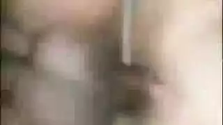 نيك في المراحاذ وهي تتبول