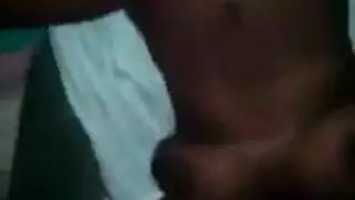 عاهرة الشارع تتعرض لإيلاج مزدوج في بورنو حارة