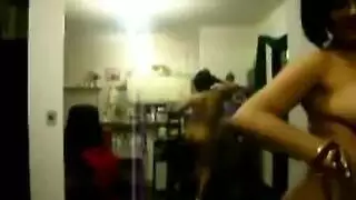 ناني تصرخ ايه ده