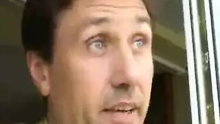 حصري: فتاة مكسيكية تتباهى بفرجها المبلول