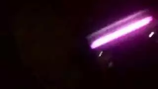 محاكاة ساخرة لفيديو موسيقي: شقراء مثيرة في فيلم إباحي عنيف