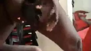 يغتصبها زنجي وهي تبكي