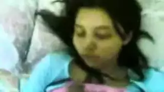 نوم مع أحلام جنسية: حرث فرجها وهي نائمة