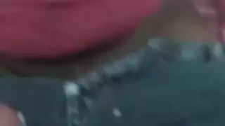 شرموطه عربيه صغيره تهرب من المدرسه وتتناك في طيزها