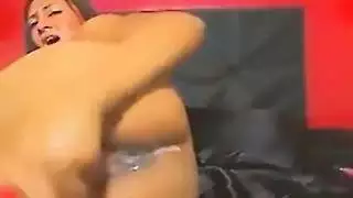 ثديي الفتاة القروية العملاقة والجنس الإباحي